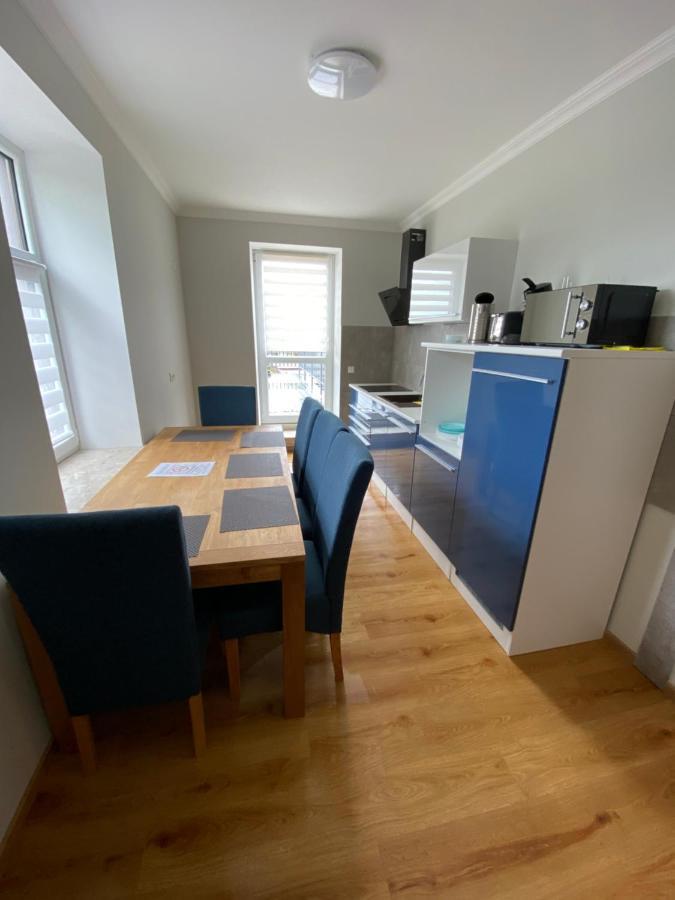 2 Raum Apartment Mit Terrasse, Hell Und Stilvoll 보르나 외부 사진